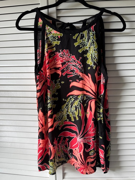 Vince Camuto Tops - Vince Camuto Black Sleeveless Tank with Coral and Olive Floral Print